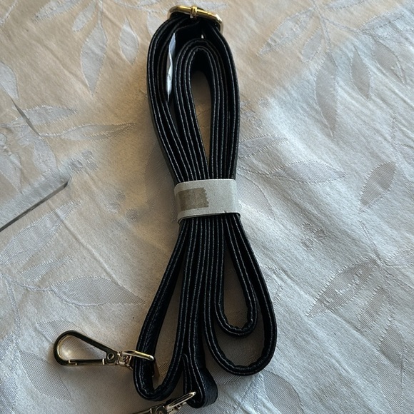 Adaptable black handbag. Perfect size with crossbody strap. New w/ tags - Picture 4 of 11